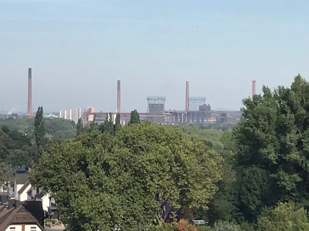 Grandioses Panorama am Aussichtspunkt am Hallo